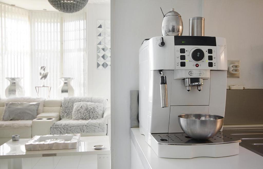 White Luxury Penthouse In City Centre Amsterdam Zewnętrze zdjęcie